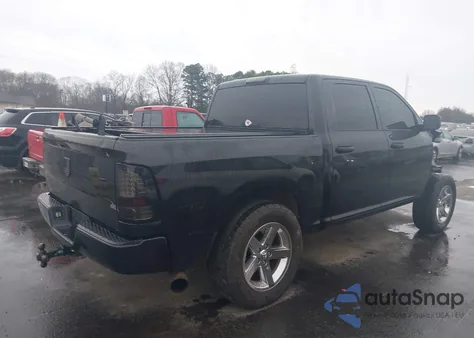 2017 Ram 1500 Express 4X2 5'7 Box z USA, uszkodzony, nr VIN 1C6RR6KG4HS615264